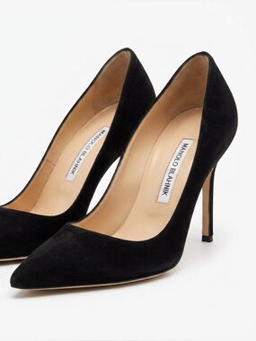 Manolo Blahnik Black Suede Pointed Toe Pumps Heels Size 37 / US 7